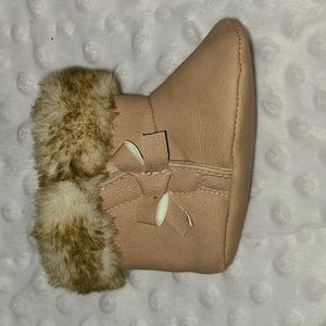 Baby soft sole boots